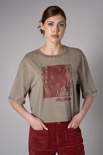 Coram Graphic T-Shirt